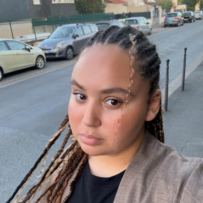 Babysitter in Perpignan: Lina