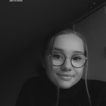 Baby-sitter in Cholet: Léonie