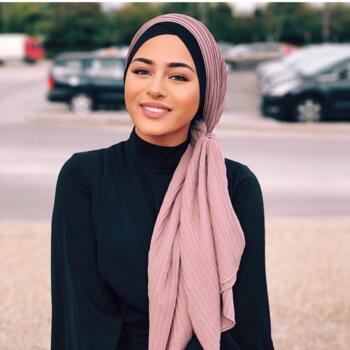 Babysitter The Hague: Salma