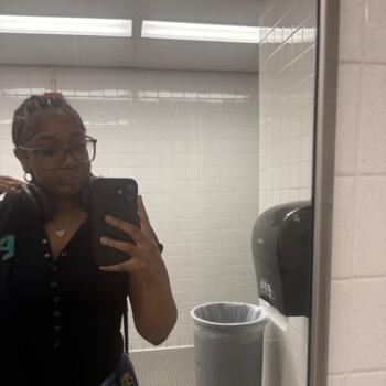 Babysitter in Albany: Jazmyn