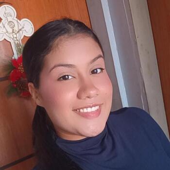 Babysitter Manaus: Alice