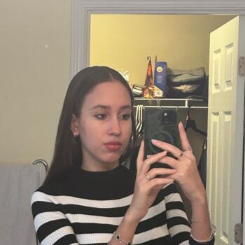 Babysitter in Charleston: Rocio