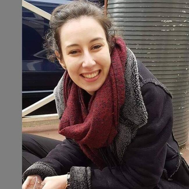 Babysitter in Paris: Dorine