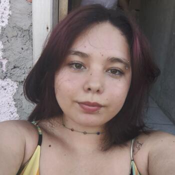 Babysitter Criciúma: Suelen Caroline