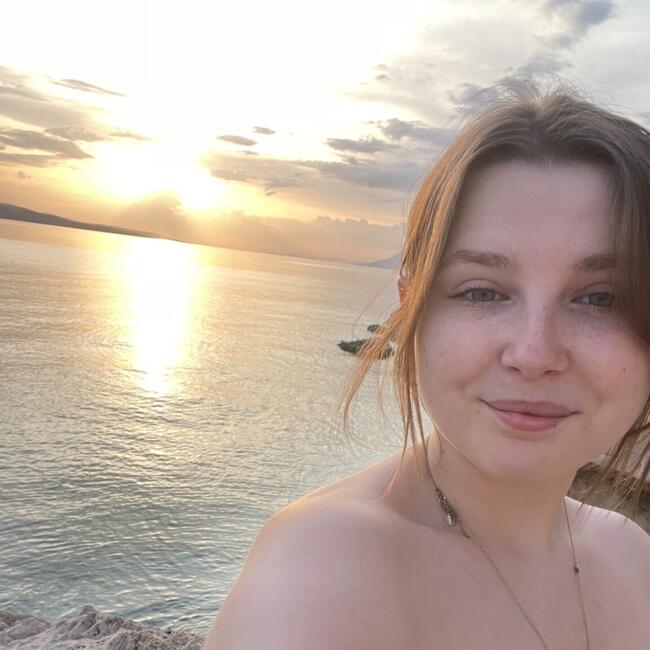 Babysitter in Saint-Michel-sur-Orge: Lola