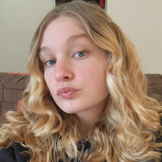 Babysitter in Bouchet: Nais