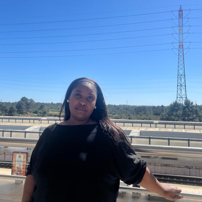Babysitter em Almada: Josiane