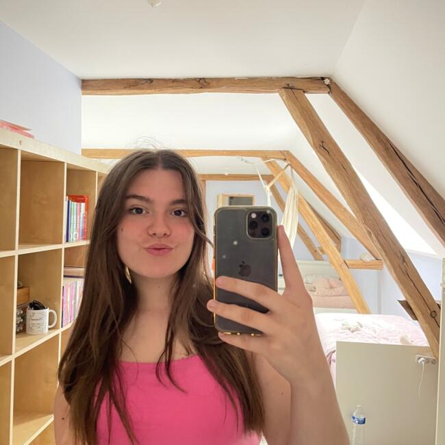 Babysitter in Vaucresson: Julia