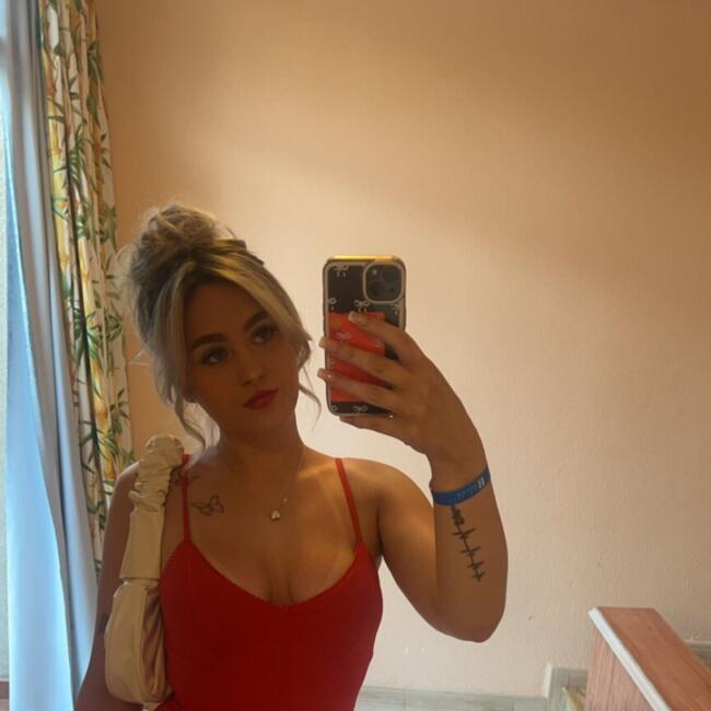 Babysitter in Exeter: Ruby