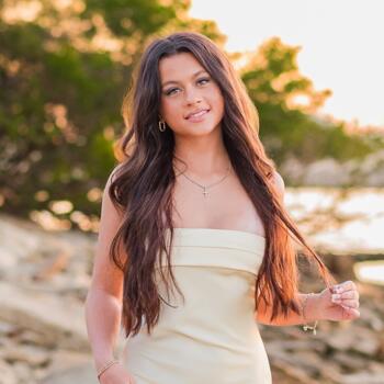 Babysitter in New York: Ella