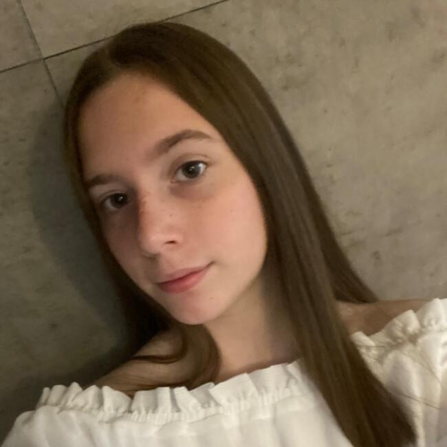 Babysitter in Montigny-le-Tilleul: Melina