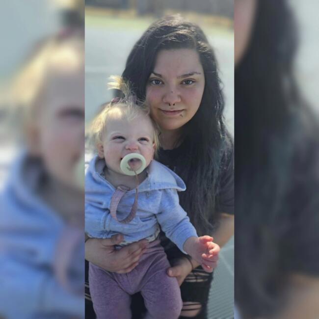 Babysitter in Beach Park: Elisia