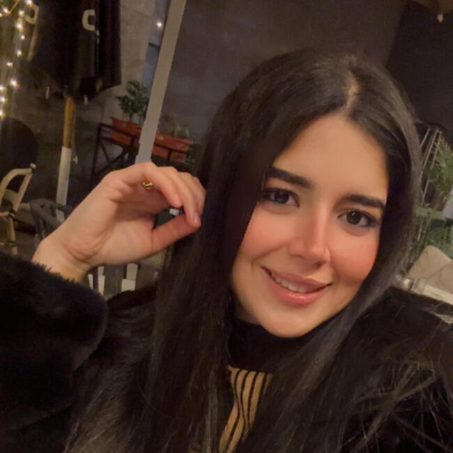 وظيفة جليسة أطفال في القاهرة: Sara