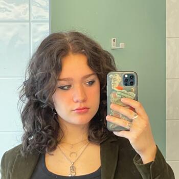 Babysitter a Zurigo: Nephele (Elli)