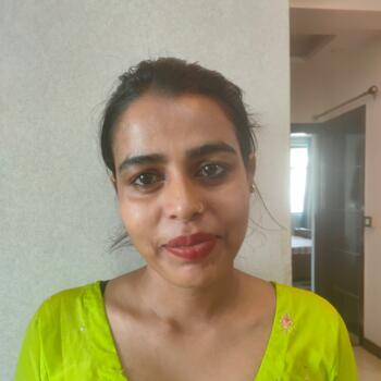 Nanny in Delhi: Deepa