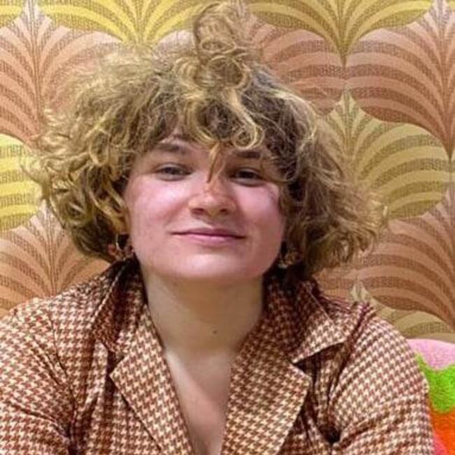 Babysitter in Marseille: Justine