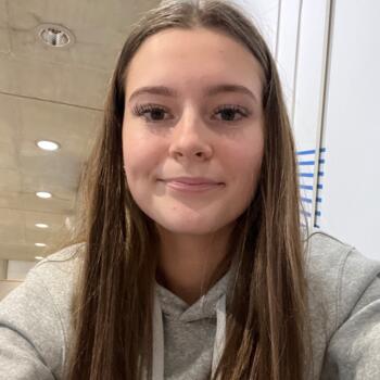 Babysitter in London: Lara