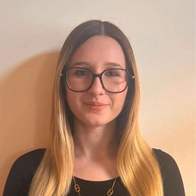 Babysitter in Bouguenais: Romane