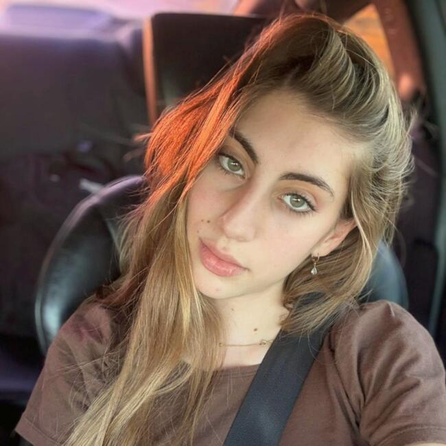 Niñera en Coronel Rodolfo S. Domínguez: Olivia