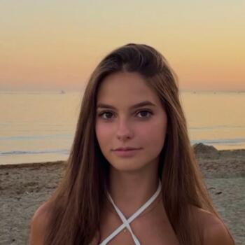 Babysitter in Tubize: Celia