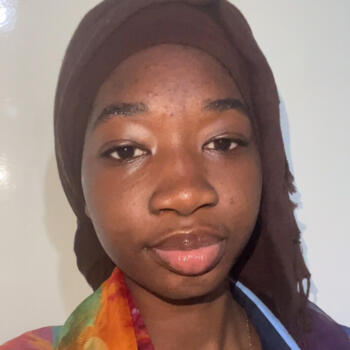 Babysitter in Lyon: Aicha