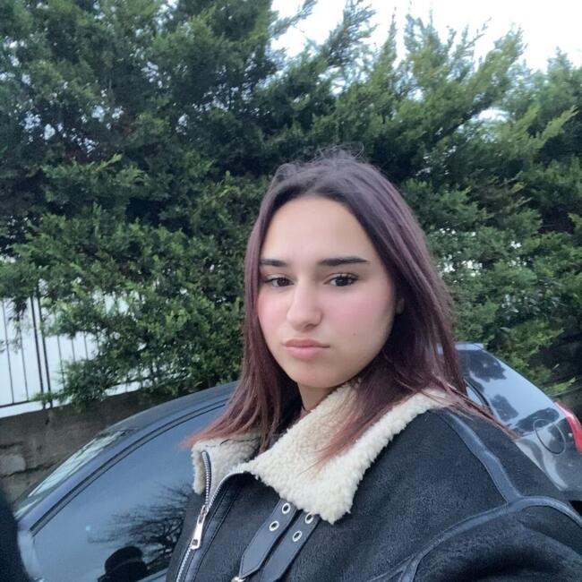 Babysitter in Bari: Isabella