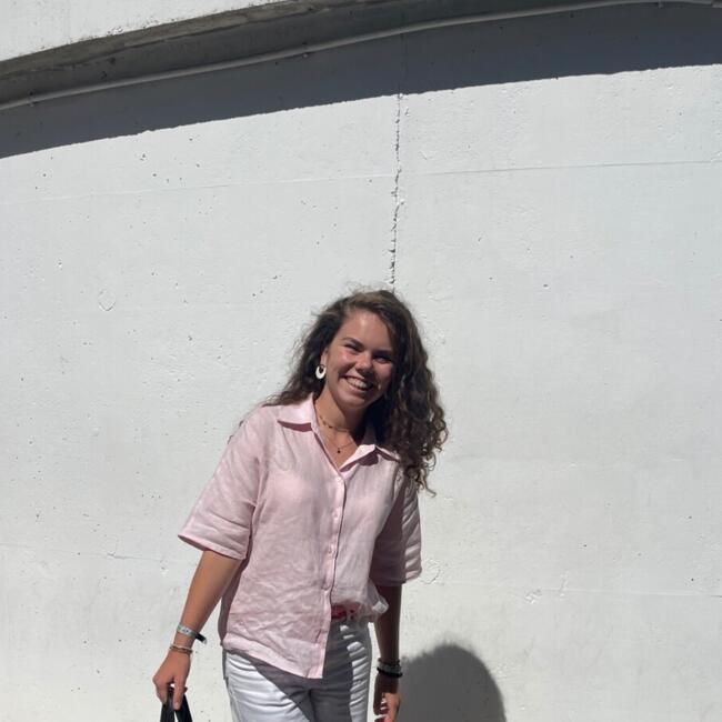 Babysitter in Rousset: Lena