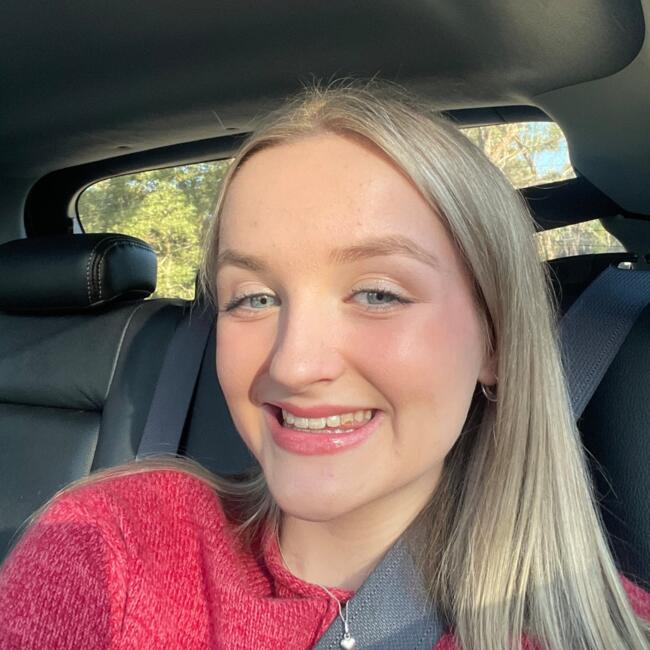 Babysitter in Frankston East: Lily