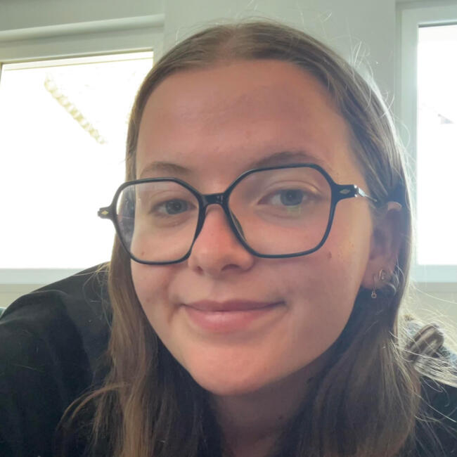 Babysitter in Lécluse: Lysa