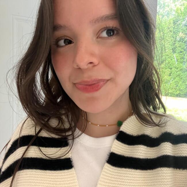 Babysitter in Vancouver: Paola