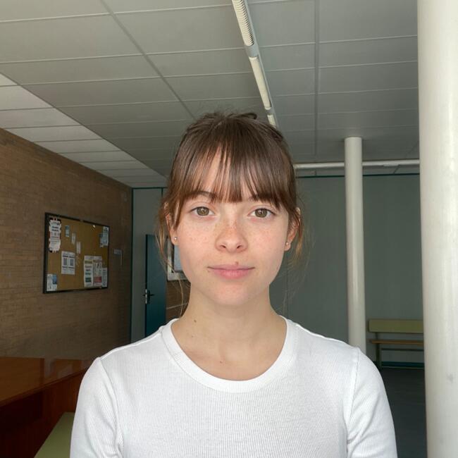 Babysitter in Huércal de Almería: Mónica