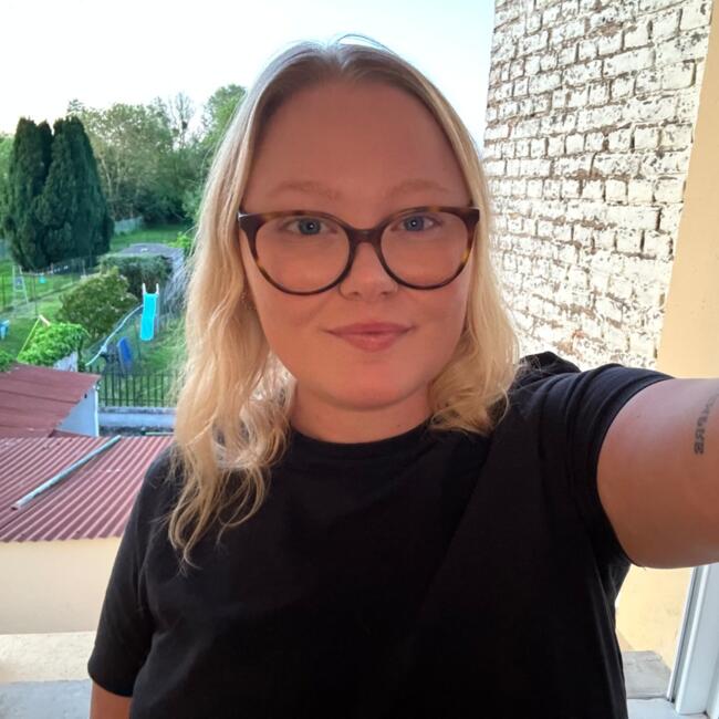 Babysitter in Abbeville: Carolane