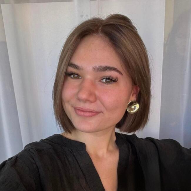 Babysitter in Juvignac: Laura