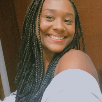 Babá em Rio de Janeiro: Adrielli