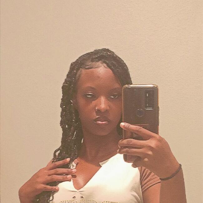 Babysitter in Victorville: Ayanna