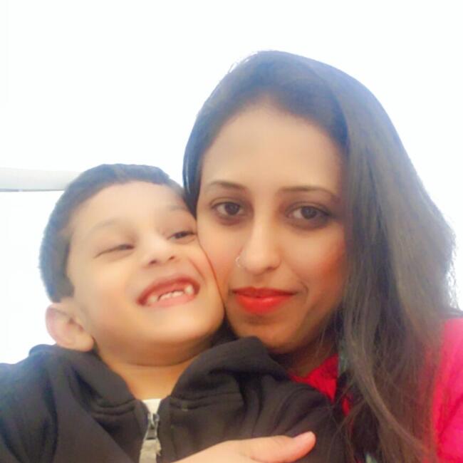 Baby-sitter in Calgary: Rabia