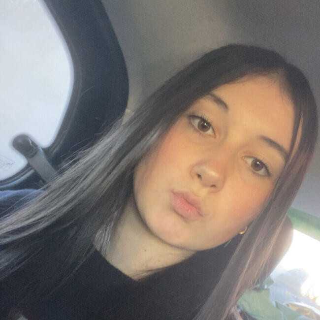 Babysitter in La Jarrie: Elina