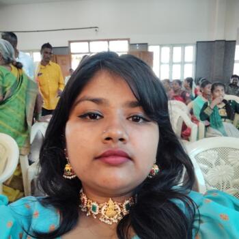 बंगलौर में बेबीसिटर: Sri Lakshmi M