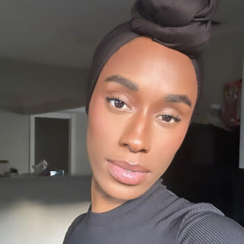 Babysitter in Dallas: Monica