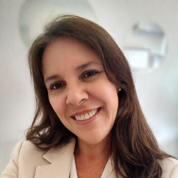 Babysitter in Resende: Rosiane