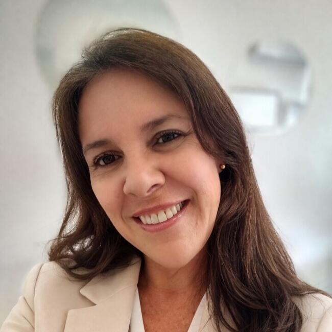 Babysitter in Resende: Rosiane