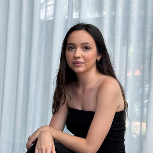 Babysitter in Noisy-le-Grand: Leticia