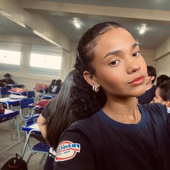 Babá em Belém: Linda