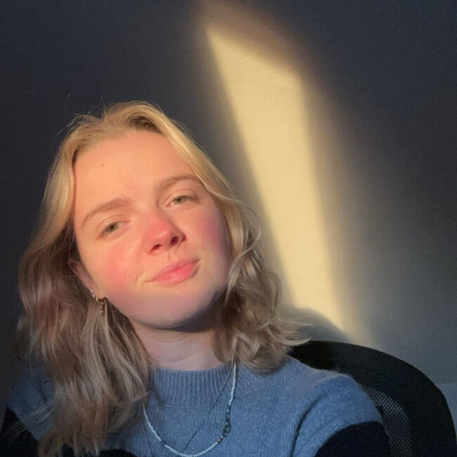 Babysitter in Heist-op-den-Berg: Laura