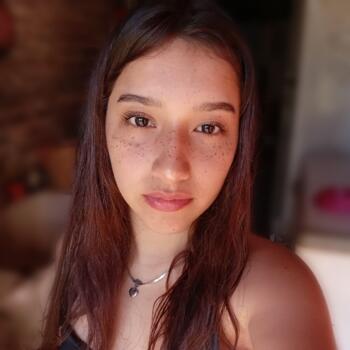 Niñera San Juan Bautista: Nahiara