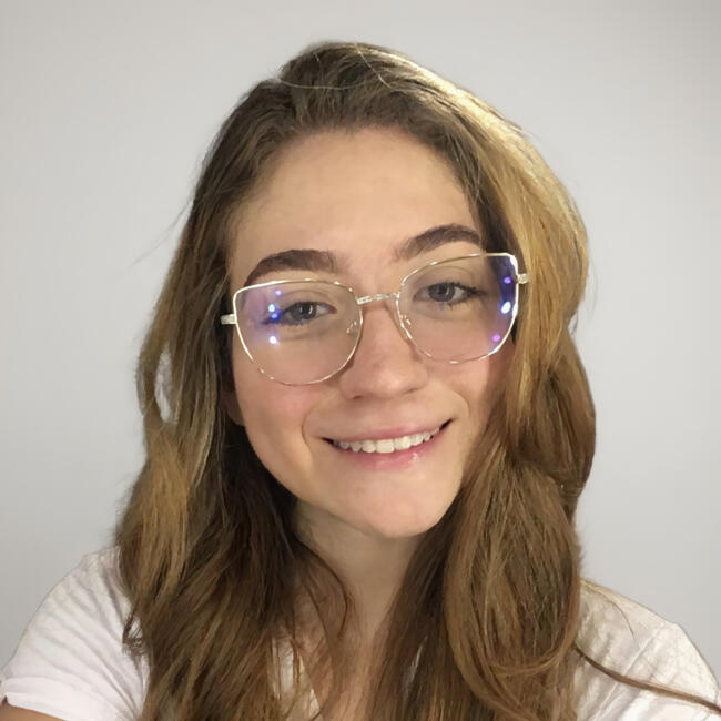 Babá em Nova Iguaçu: Julia Heloany