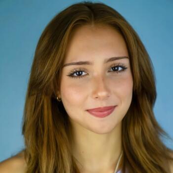 Babysitter in New York: Maddy