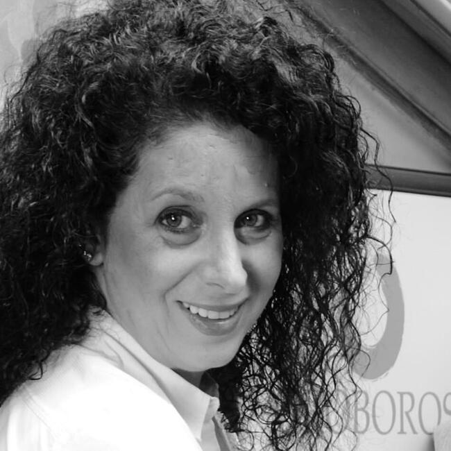 Babysitter in Rome: Orit