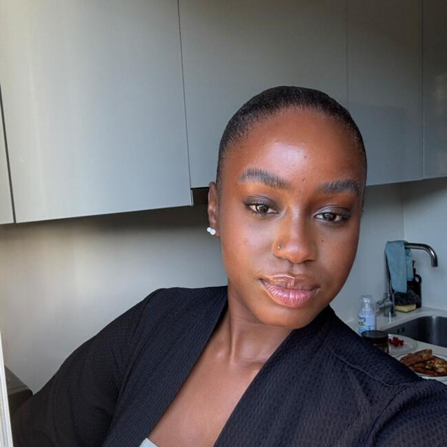 Babysitter in Vineuil: Leana