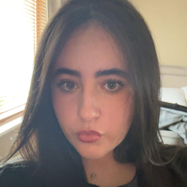 Babysitter in Monasterevin: Ava